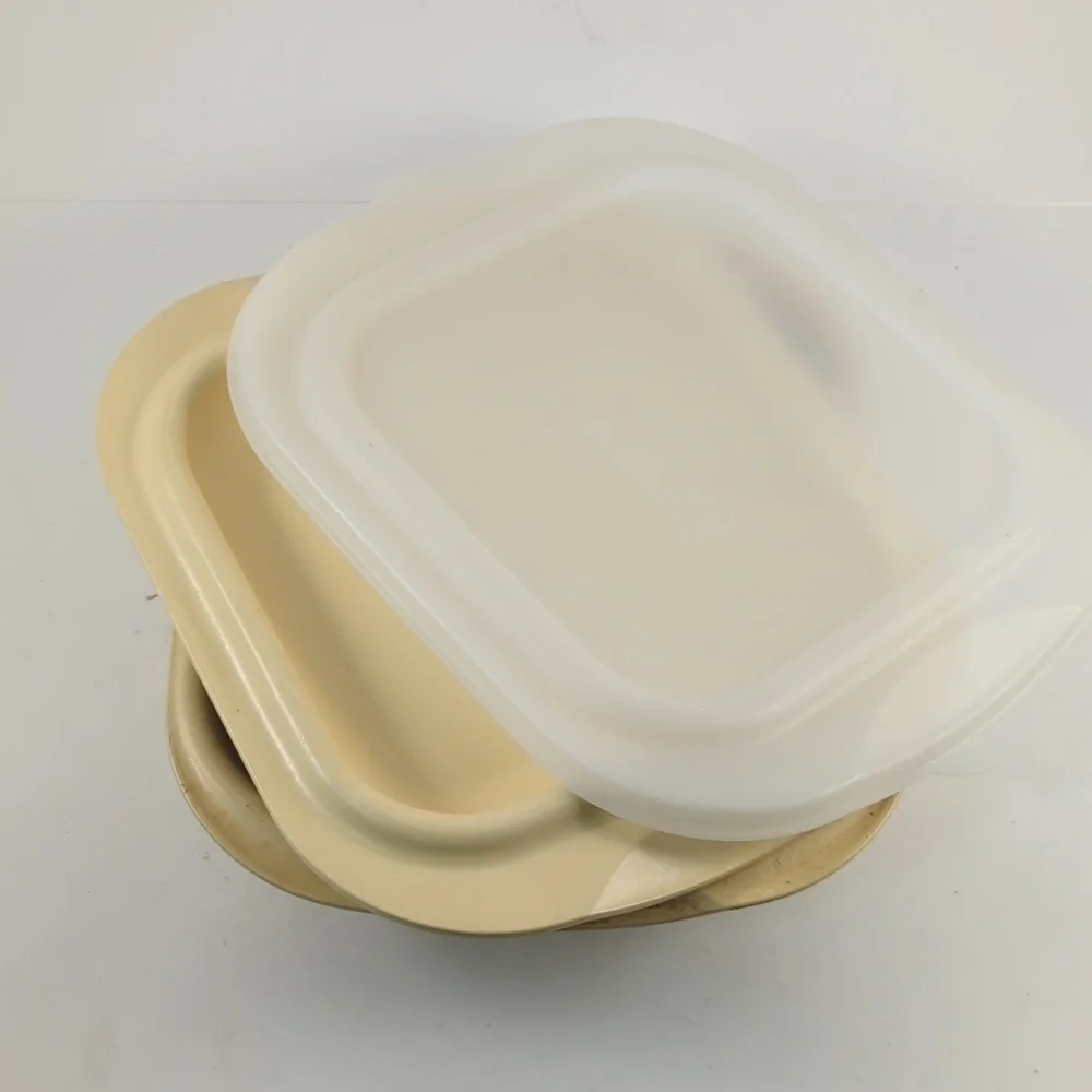 TUPPERWARE: SQ 3 PIECE OVEN WORKS ULTRA PLUS 2 QT CASSEROLE with lid and seal